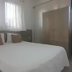 아파트 Guenluek Kiralik & Havuzlu