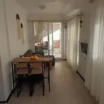 아파트 Guenluek Kiralik & Havuzlu 올루데니스